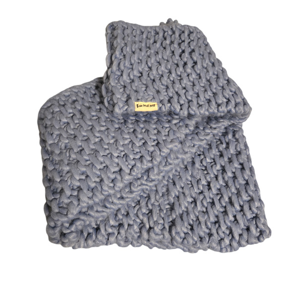 Three Bird Nest Blue Infinity Large Knit Scarf/Shall with Matching Beanie Hat - Picture 5 of 6